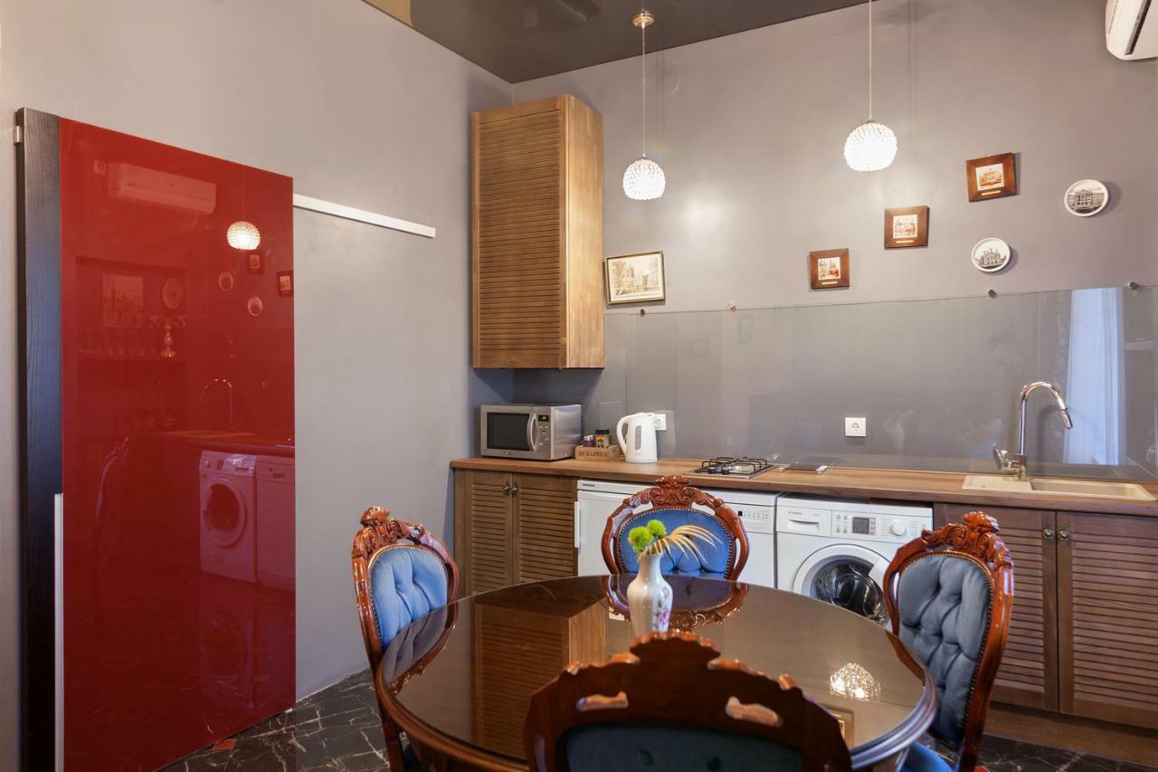 Delux Leopolli Apartments Near Shopping Mall Forum ลวีฟ ภายนอก รูปภาพ